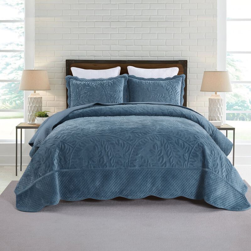 Marcielo 3 Pcs Soft and Plush Velvet Oversized Embroidery Soft and Plush Quilt Set