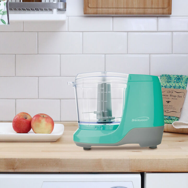 Brentwood 1.5 Cup Mini Food Chopper in Blue