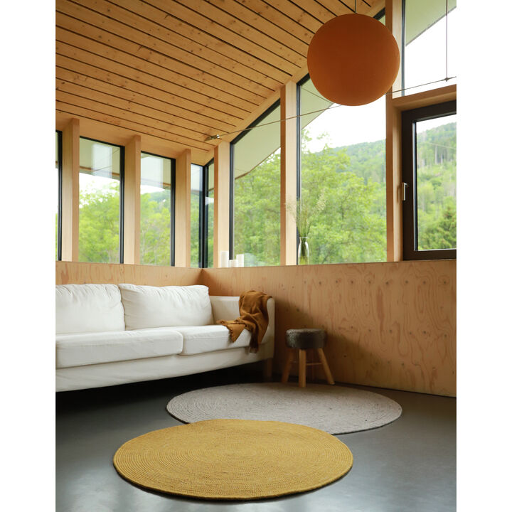 RUG NEETHU
