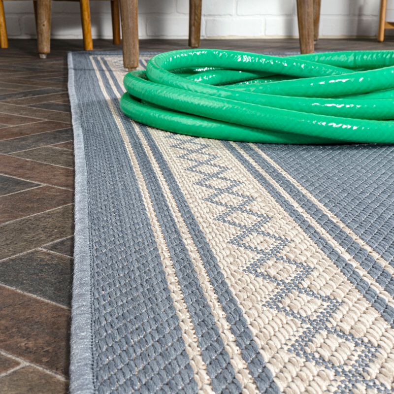 Lucia Classic Diamond Border Indoor/Outdoor Area Rug