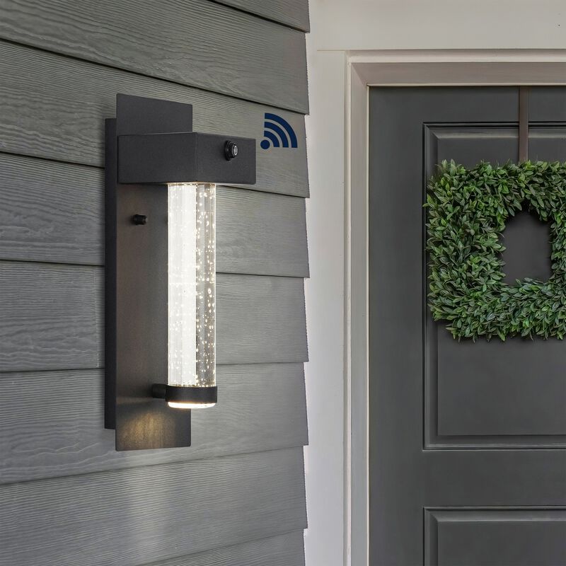 Horizone 1-Light Minimalist Industrial Iron/Seeded Glass with Dusk-to-Dawn Sensor Integrated LED Outdoor Sconce