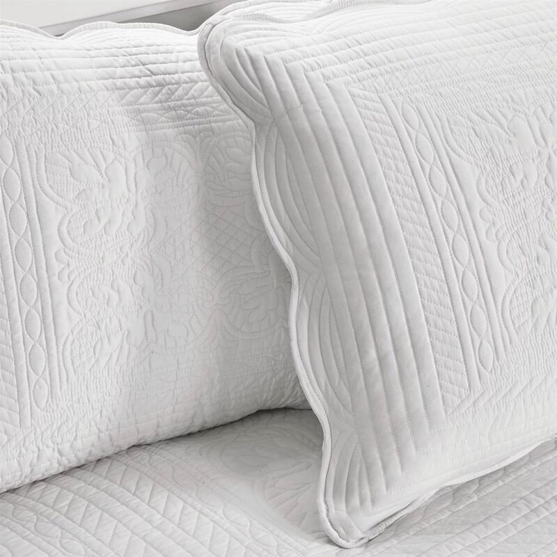 Scalloped Edge 6-Piece Farmhouse Daybed Cover Set – Quilted Seafoam Bedding