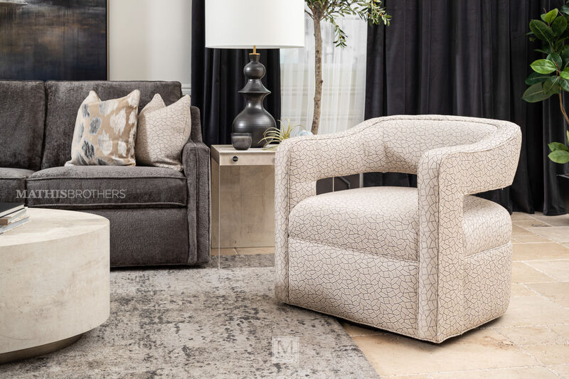 Moani Swivel Chair