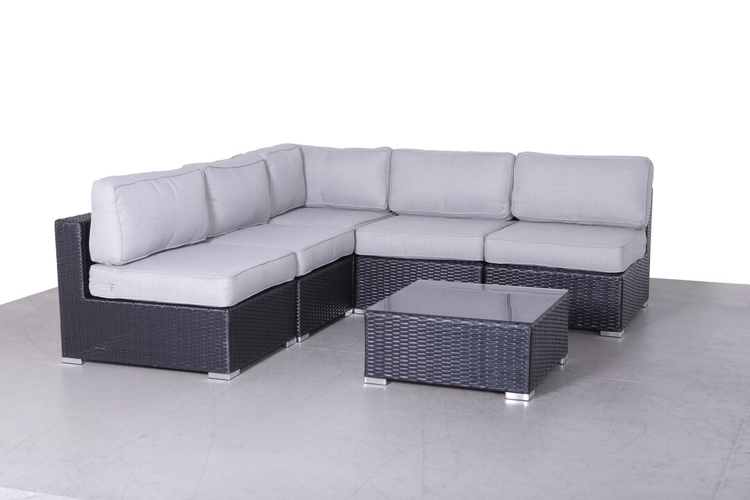 Living Source International Wicker Fully Assembled 4 - Person Seating Group with Cushions