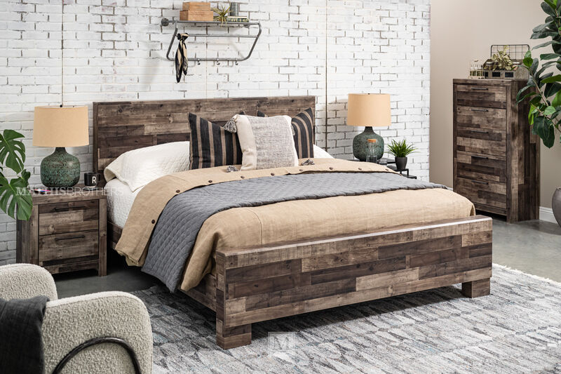 Derekson King Panel Bed