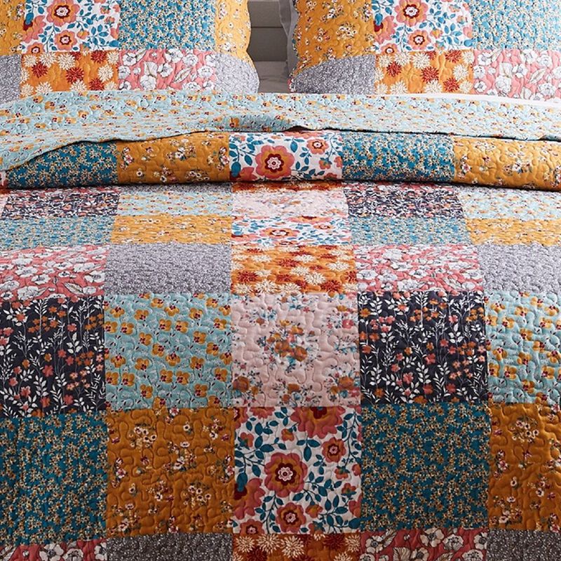 2 Piece Twin Quilt Set with Floral Print, Multicolor - Benzara