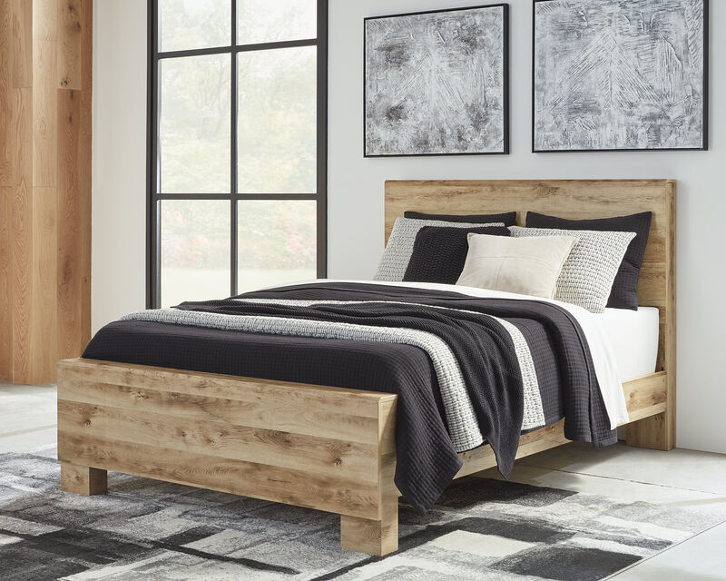 Hyanna King Panel Bed