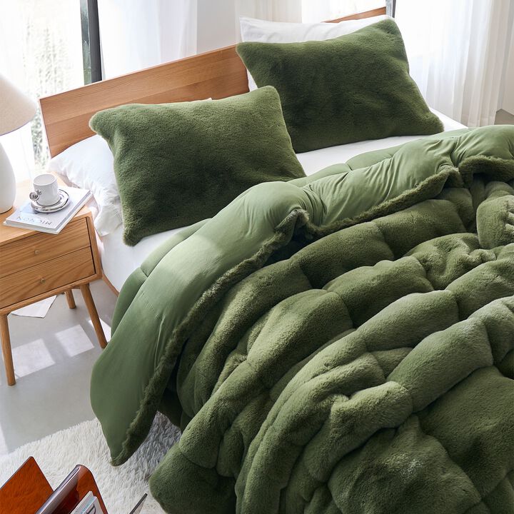 Chunky Bunny Yoga - Coma Inducer® Oversized Comforter - Chive