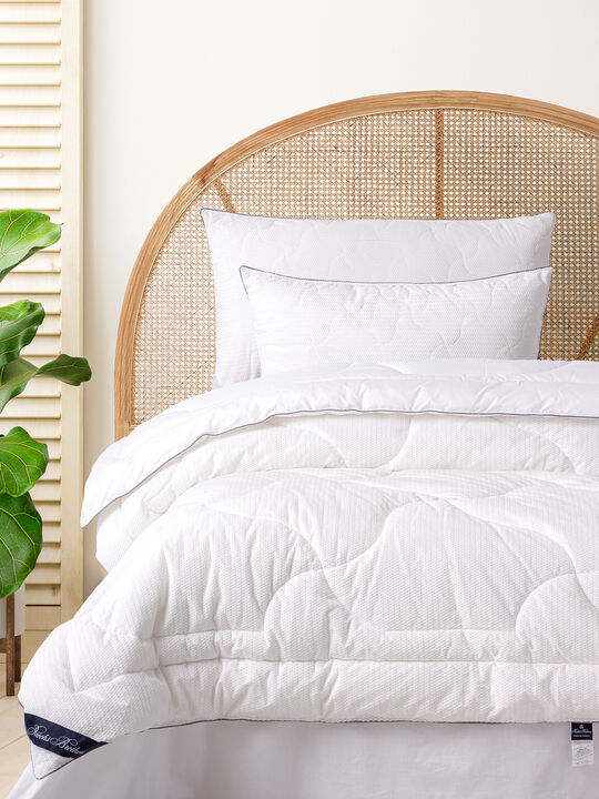 Brooks Brothers Wellsoft Comforter