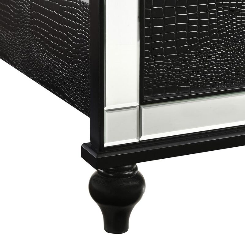 New Classic Furniture Valentino 4/6 Full Bed - Black
