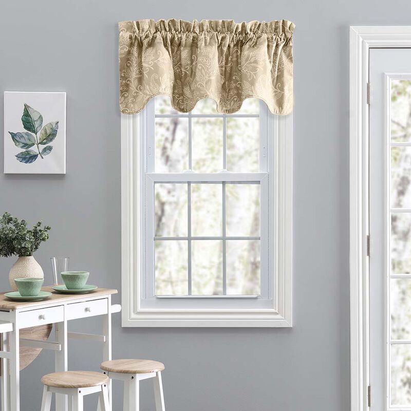 Ellis Curtain Lexington Leaf Pattern on Colored Ground Scallop Valance