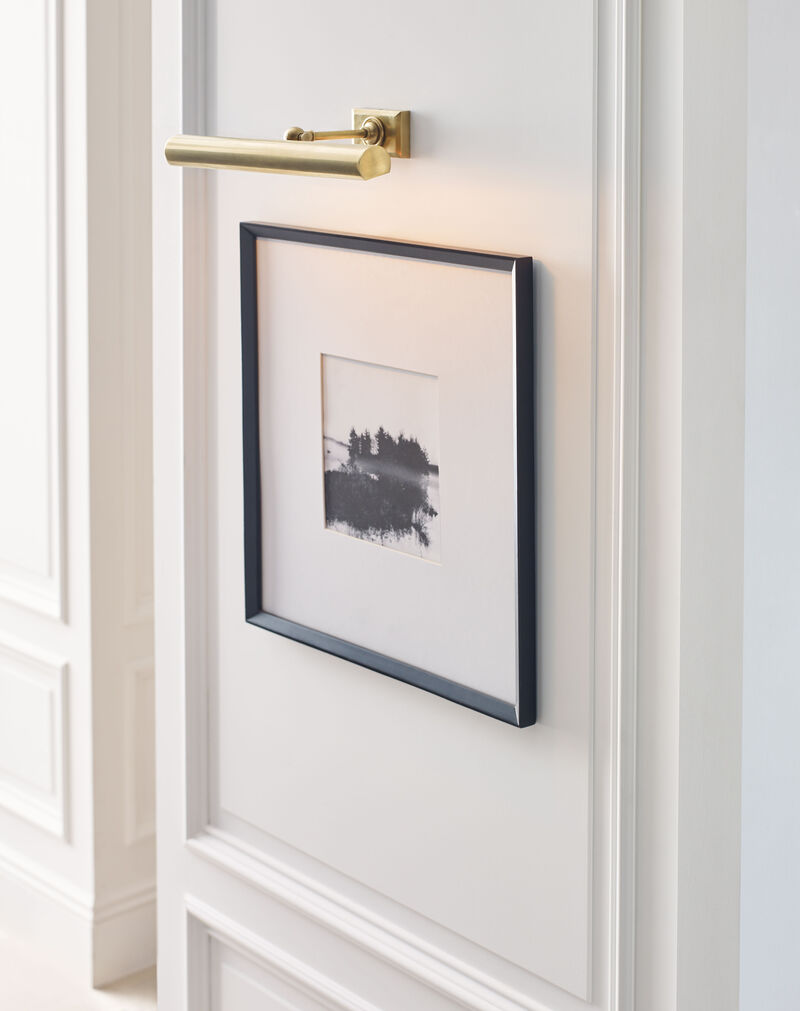 18" Cabinet Maker's Picture Light in Antique Brass