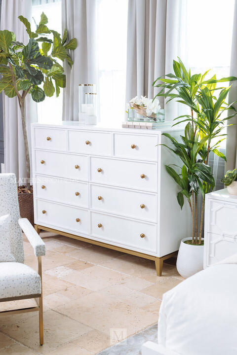 Chelsea Dresser