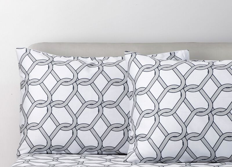Brooks Brothers Chain Link Allover Printed Cotton Sateen Pillowcase Pair
