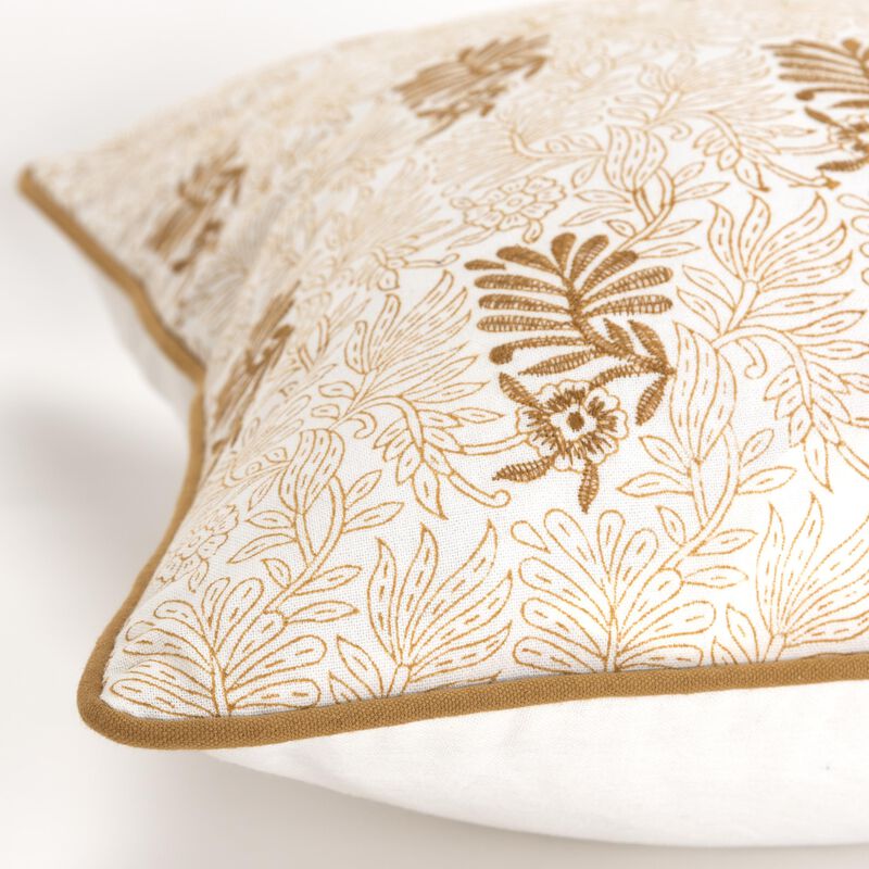 T20070 Pillow
