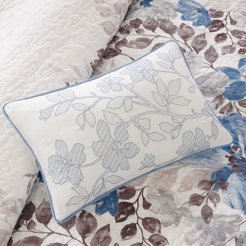 Gracie Mills Ezekiel Tranquil Blossoms 6-Piece Printed Quilt Set with Throw Pillows