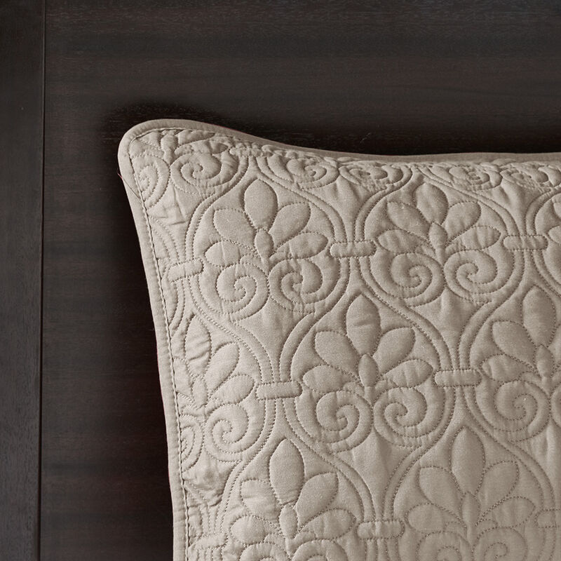 Gracie Mills Sandy Reversible Bedspread Set with Classic Stitch Pattern