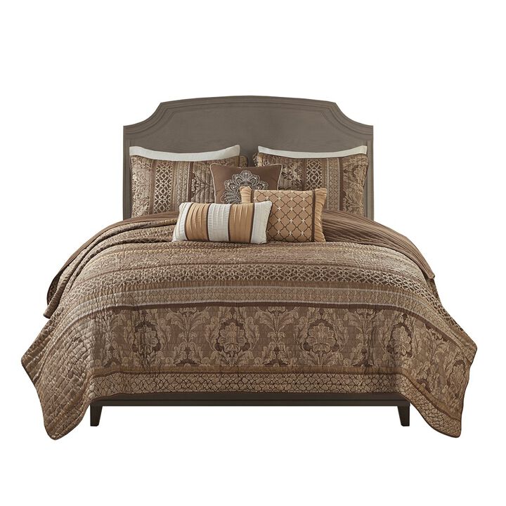 Gracie Mills Bruce 6-Piece Reversible Jacquard Quilt Set with Throw Pillows