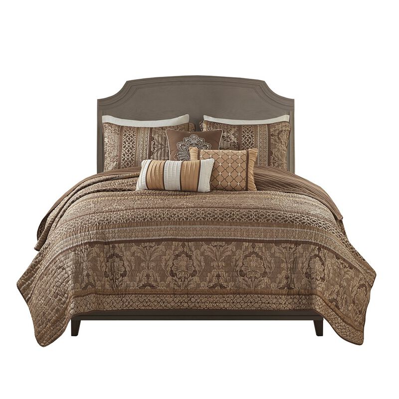 Gracie Mills Bruce 6-Piece Reversible Jacquard Quilt Set with Throw Pillows