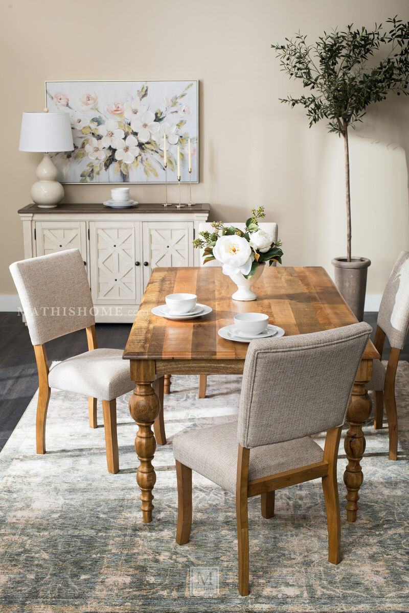 Rybergston Dining Table