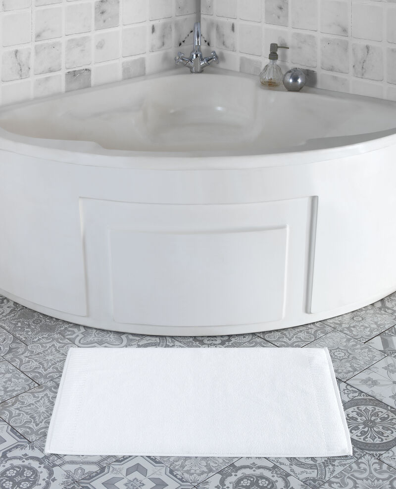 Brooks Brothers Fancy Border Bath Mat