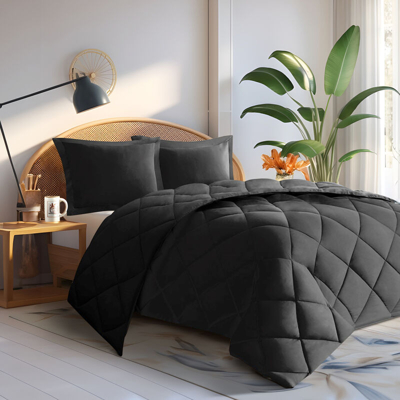 Gracie Mills Vicente Reversible Diamond Quilt Down Alternative Comforter Set with 3M Scotchgard Protection