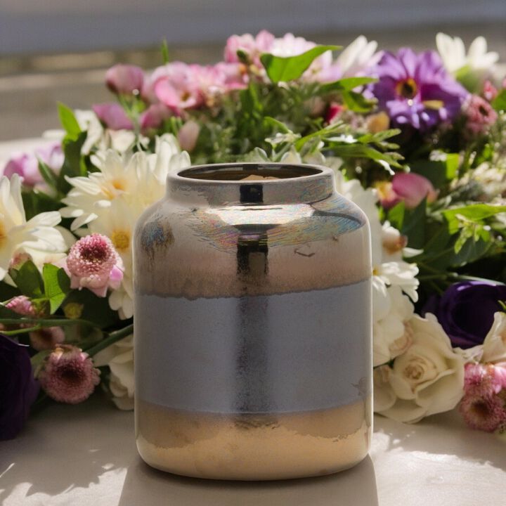 Elegant Decorative Vase for Home, Office, or Gift – Modern Design and Premium Quality