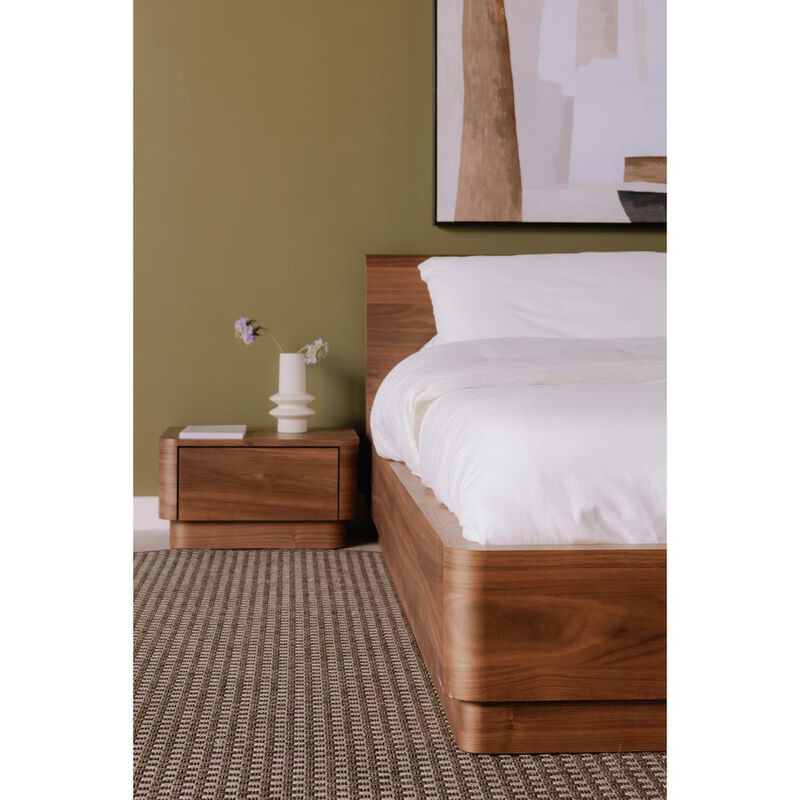 Moe�s Round Off Small Nightstand