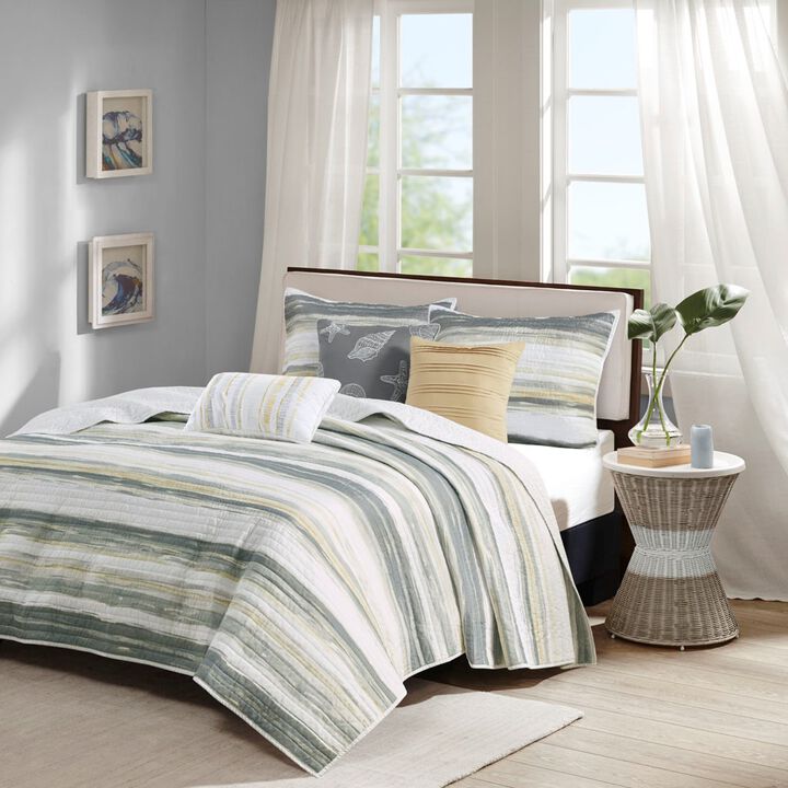 Gracie Mills Javier Coastal Watercolor 6-Piece Reversible Quilt Set with Seashell Throw Pillows