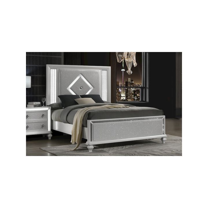 New Classic Furniture Stardust Solid Wood Queen Upholstered Bed, White