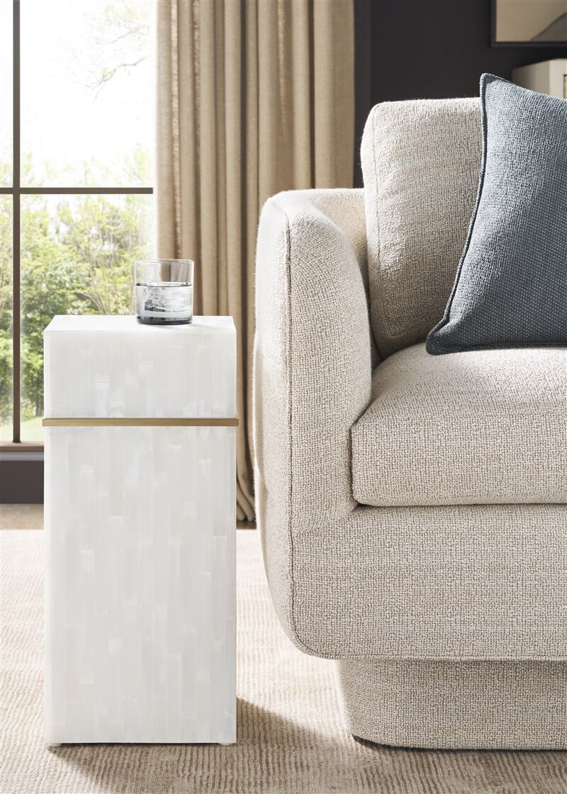 Splendid Spot Table