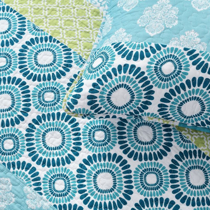 Hivvago King size Cotton 3 Piece Reversible Blue White Green Floral Damask Quilt Set