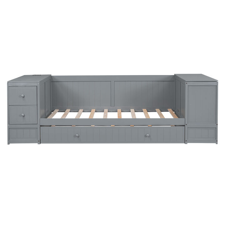 Merax Daybed Bed with Trundle and Charging Station