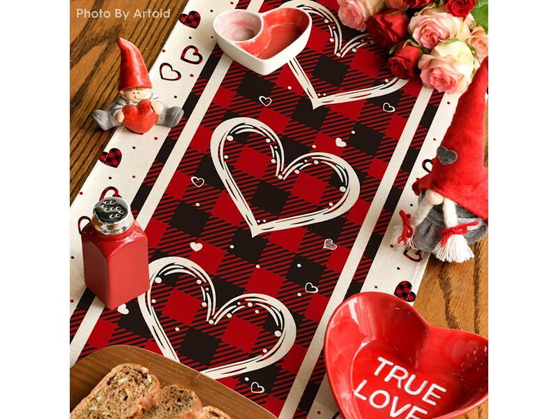 Artoid Mode Buffalo Plaid Love Hearts Valentine's Day Table Runner