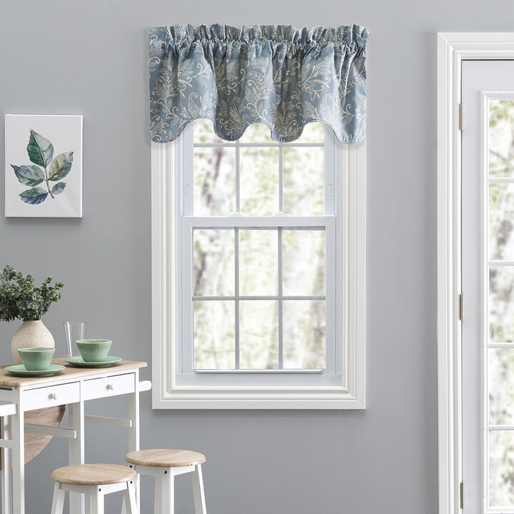 Ellis Curtain Lexington Leaf Pattern on Colored Ground Scallop Valance
