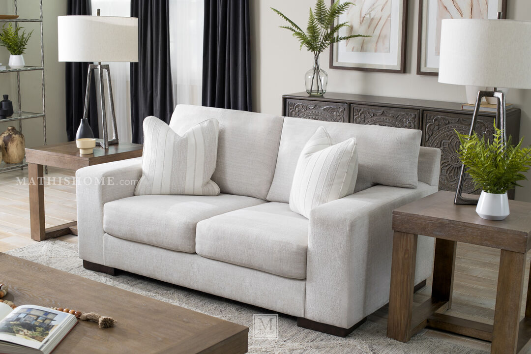 Maggie Loveseat