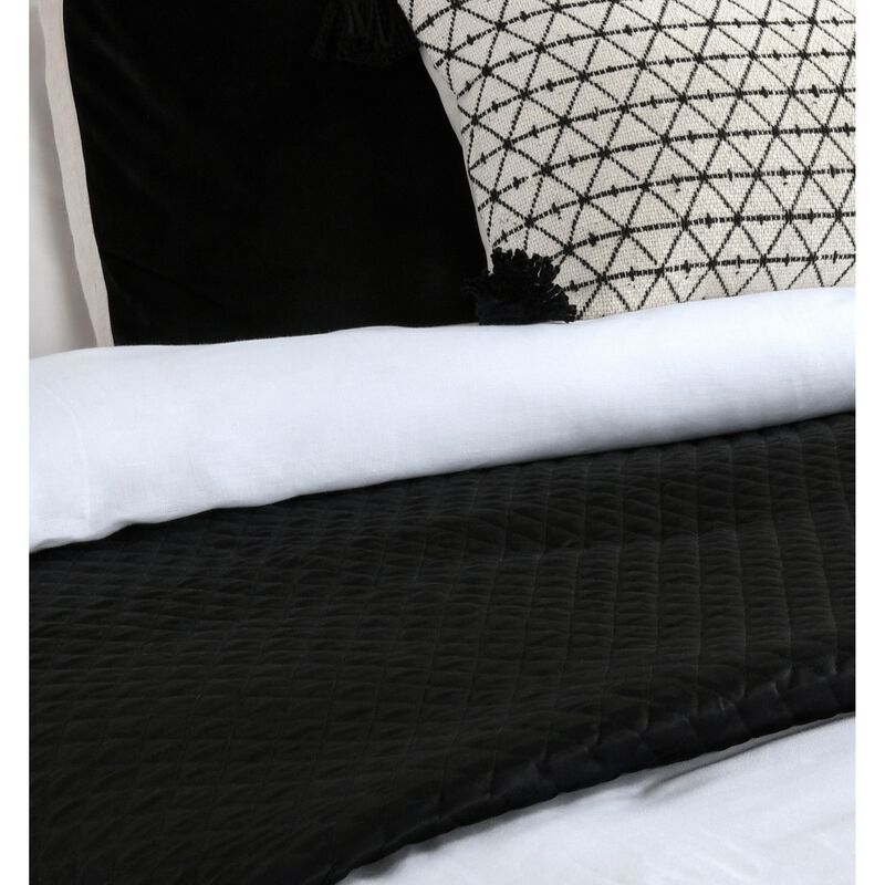 Kahn Hand Stitched Soft Sateen Quilt, Cotton Fill and Binding-Benzara