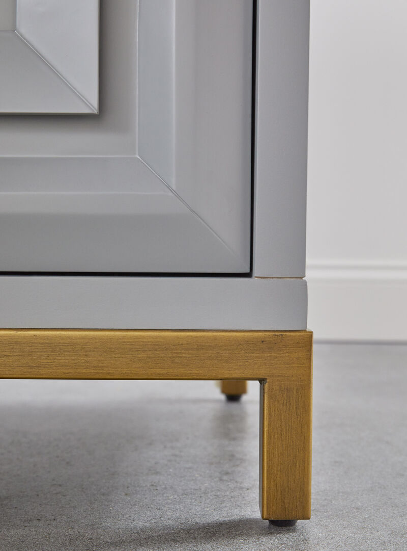 Azure Carrera Media Chest