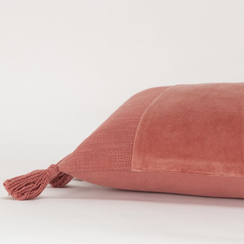 T20080 Pillow