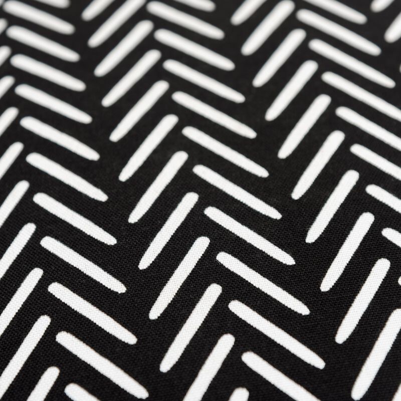 22"x22" Indoor/Outdoor Pillow, Black and White Crosshatch
