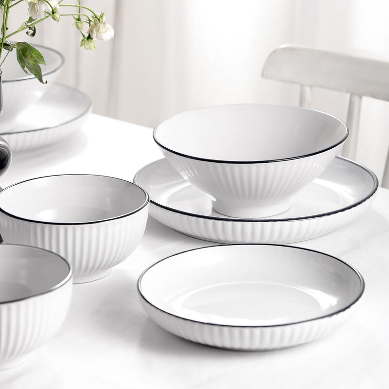 Christian Siriano Lustra Stoneware 16 Piece Dinnerware Set