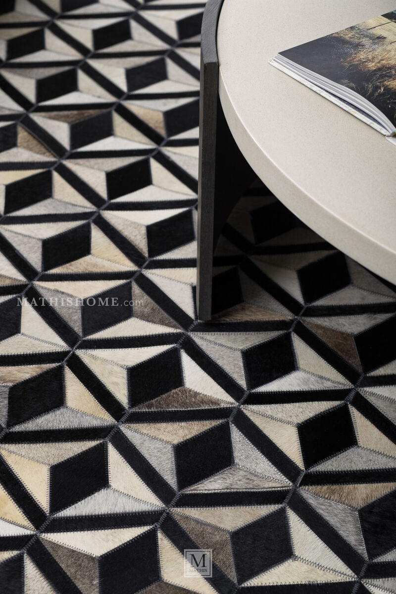 Cowhide CH18 8' x 10' Rug