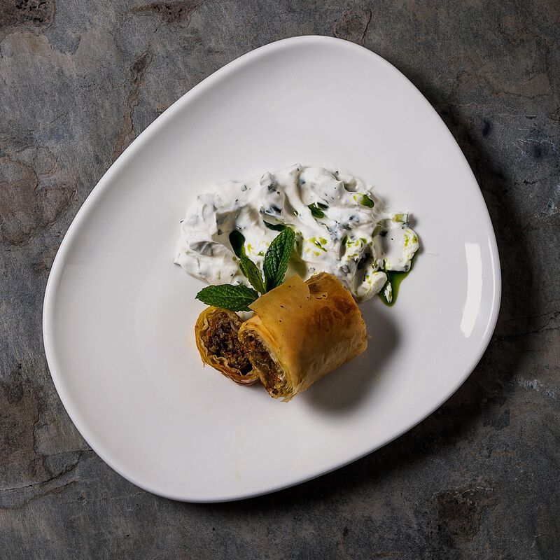 Vago 9.5" x 7.5" Organic Warm White Porcelain Plate (Set of 4)