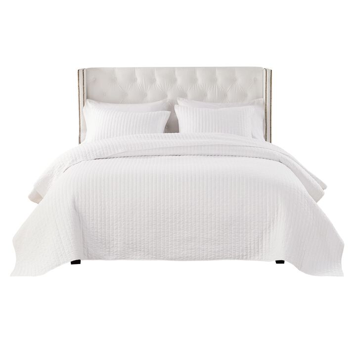 Xumi 3pc Cal King Quilt and Pillow Sham Set, Channel Style Antique White