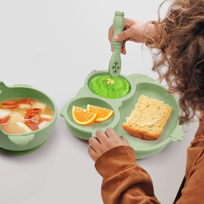 Owl-Shaped Silicone Baby Feeding Set – Suction Plate, Bowl & Spoons for Toddlers (Green).