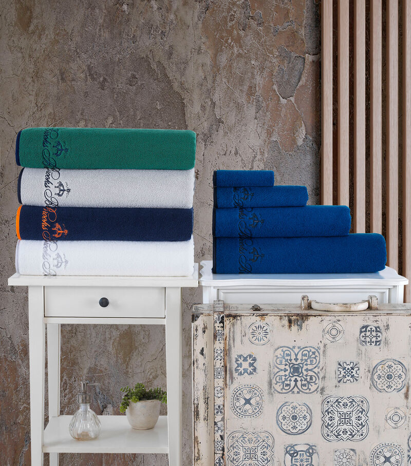 Brooks Brothers Contrast Frame Bath Towel