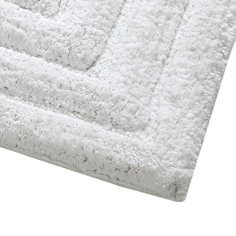 Knightsbridge Stylish And Comfortable All Season Traditional Racetrack Design Cotton Bath Rug 20" X 30" White