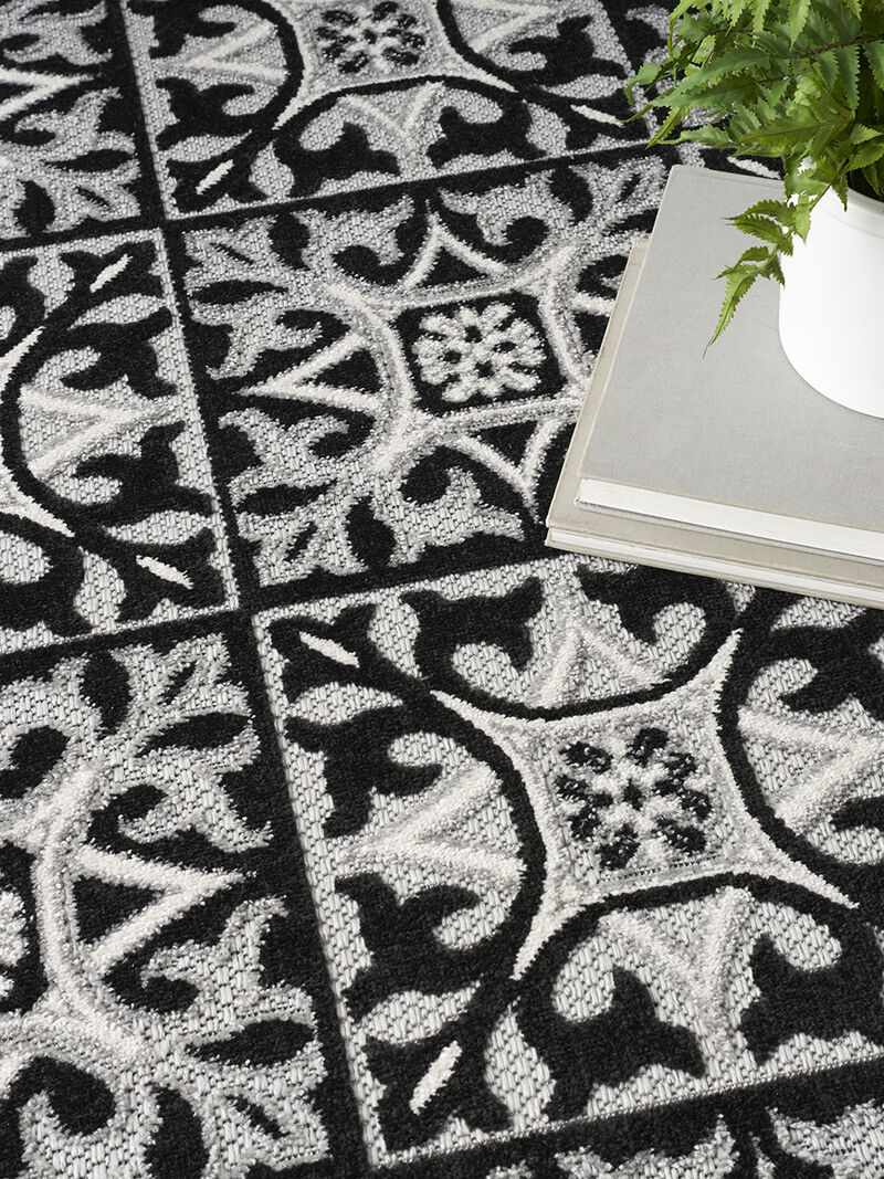 Aloha ALH34 Black/White 6' x 9' Rug