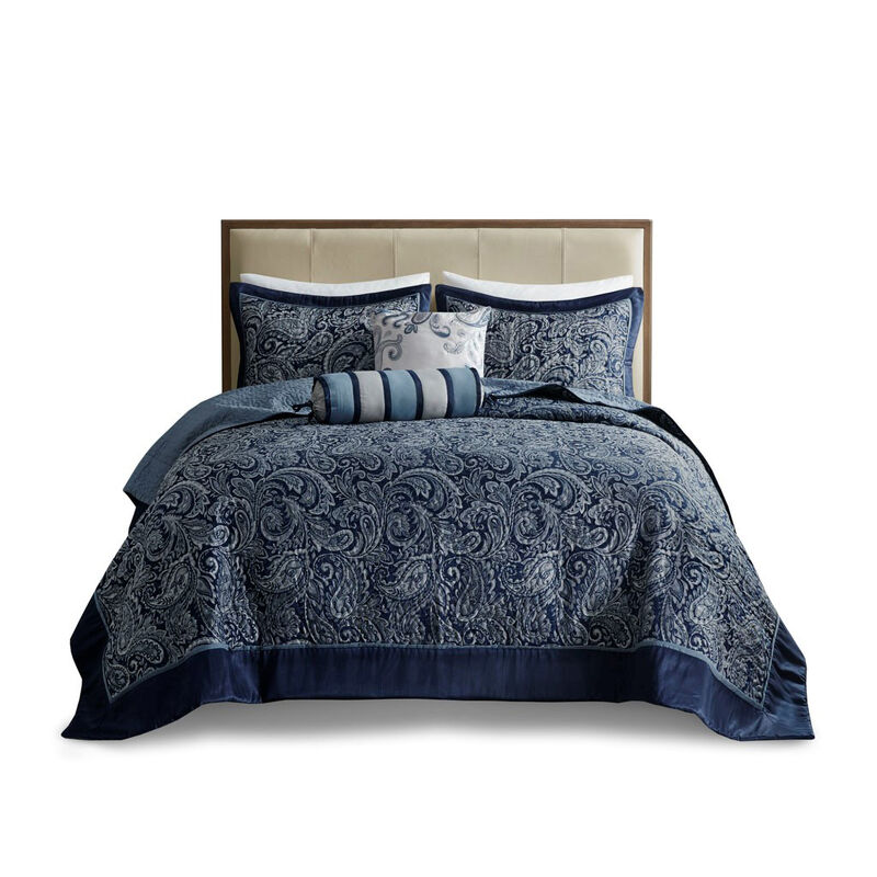 Gracie Mills Thornton 5-Piece Reversible Jacquard Bedspread Set with Throw Pillows