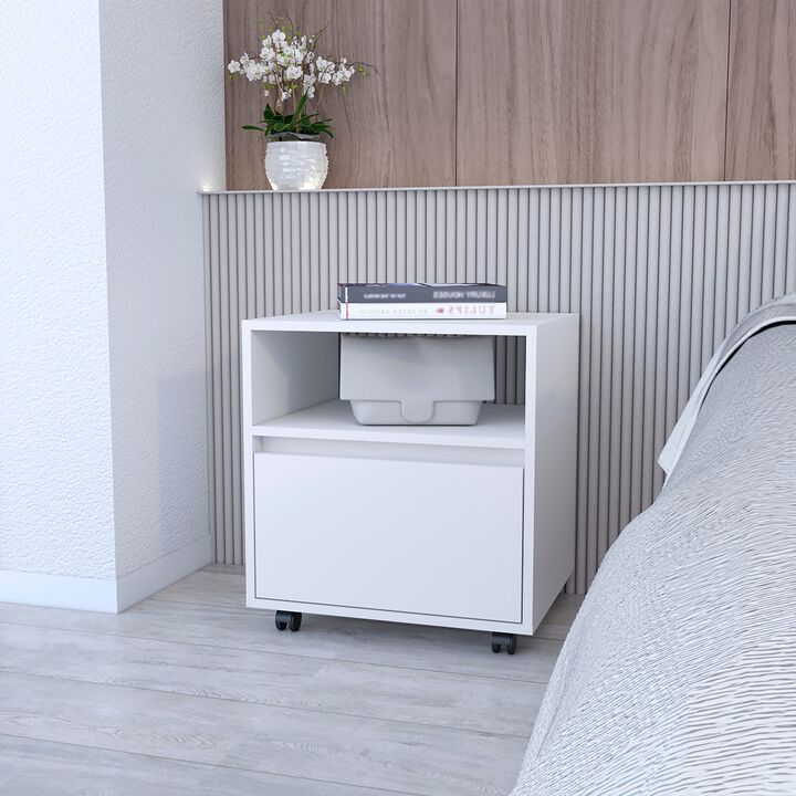 Duncan Nightstand